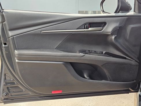 Used 2025 Toyota Camry SE FWD image 20