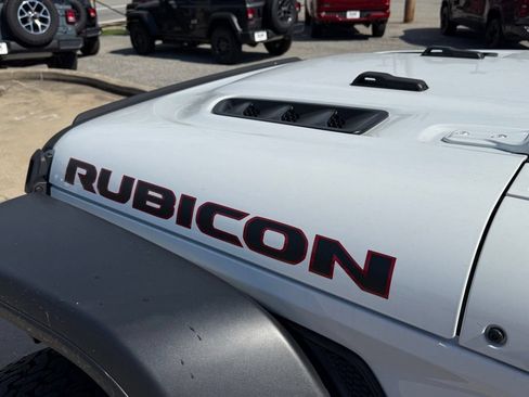 Used 2020 Jeep Gladiator Rubicon AWD/4WD image 11