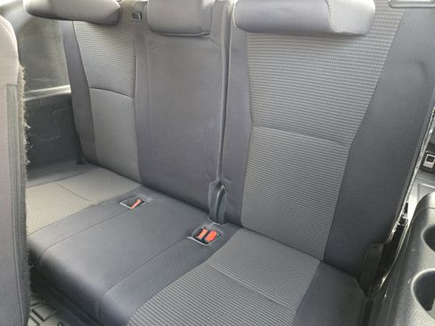 Used 2023 Toyota Highlander LE FWD image 30