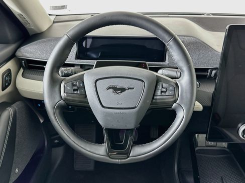Used 2025 Ford Mustang Mach-E Premium AWD/4WD image 18