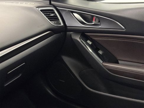 Used 2017 MAZDA MAZDA3 Grand Touring w/ Premium Equipment Package image 29