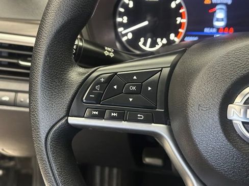 Used 2024 Nissan Altima 2.5 SV AWD/4WD image 23