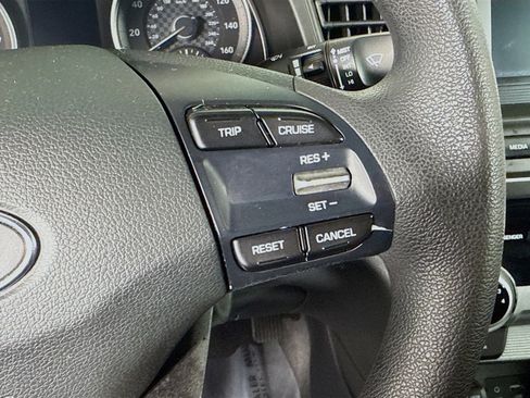 Used 2019 Hyundai Elantra SE w/ Cargo Package image 15