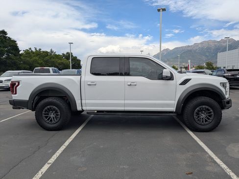 Used 2020 Ford F150 Raptor w/ Equipment Group 802A Luxury AWD/4WD image 2