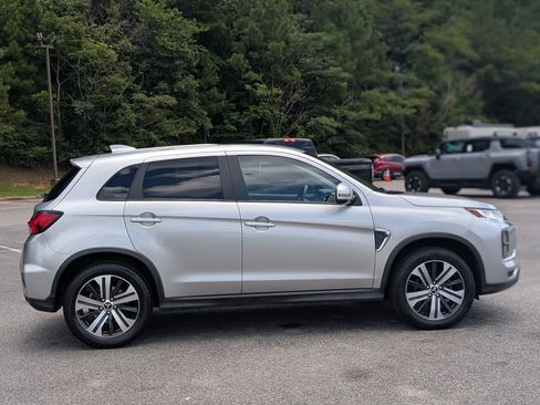 Used 2020 Mitsubishi Outlander Sport ES AWD/4WD image 10