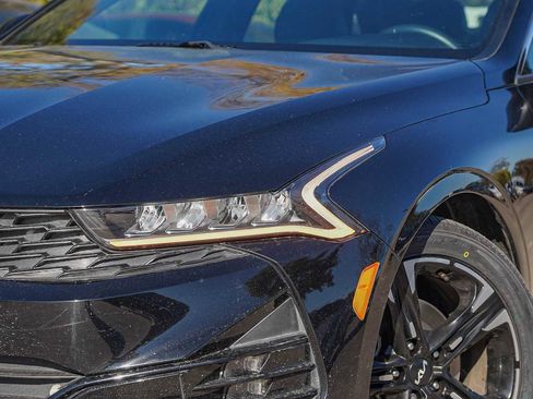 Used 2022 Kia K5 GT-Line image 3