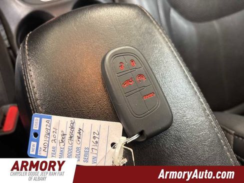 Used 2021 Jeep Cherokee Latitude Lux w/ Sun & Sound Group image 22