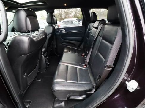 Used 2019 Jeep Grand Cherokee Limited image 32