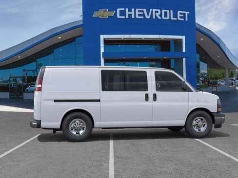 New 2026 Chevrolet Express 2500 w/ Driver Convenience Package RWD image 29