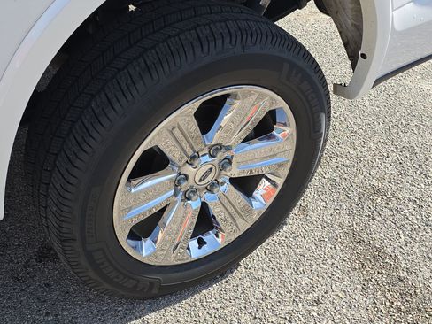 Certified 2018 Ford F150 Lariat image 10