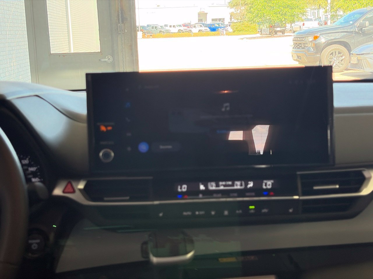 Used 2026 Toyota Sienna XLE FWD image 13