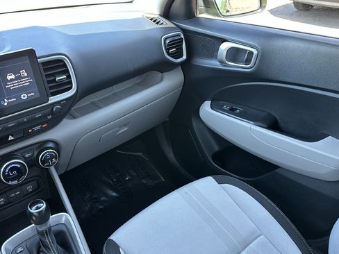 Certified 2023 Hyundai Venue SEL image 15