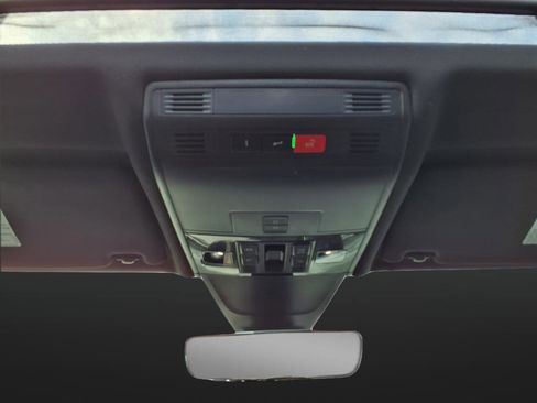 Used 2024 Volkswagen Tiguan SEL R-Line image 24