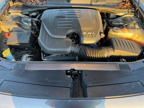 Used 2021 Dodge Challenger SXT image 17