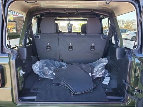 Used 2022 Jeep Wrangler Unlimited Sport image 23