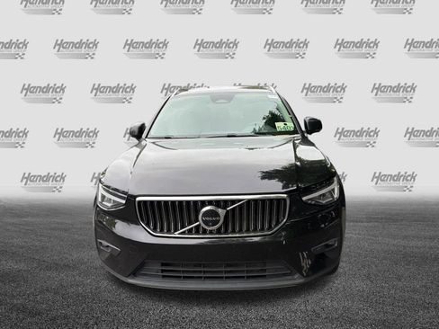 Certified 2023 Volvo XC40 B5 Plus w/ Protection Package Premier AWD/4WD image 43