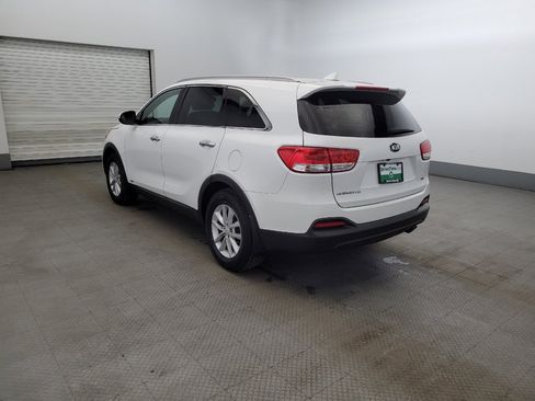 Used 2018 Kia Sorento LX image 5