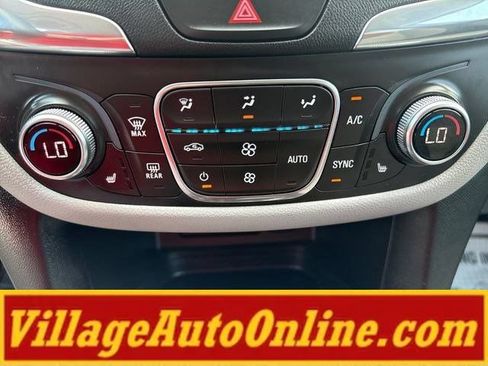 Used 2019 Chevrolet Equinox LT AWD/4WD image 29