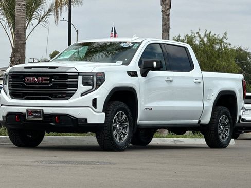 Used 2024 GMC Sierra 1500 AT4 w/ Technology Package AWD/4WD image 8