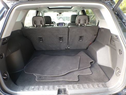 Used 2020 GMC Terrain SLT w/ Preferred Package AWD/4WD image 20