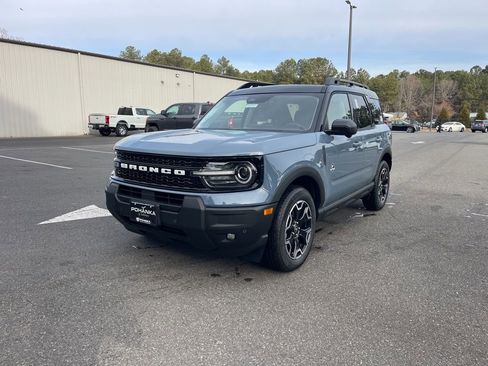 New 2025 Ford Bronco Sport Outer Banks w/ Outer Banks Tech Package+ AWD/4WD image 1