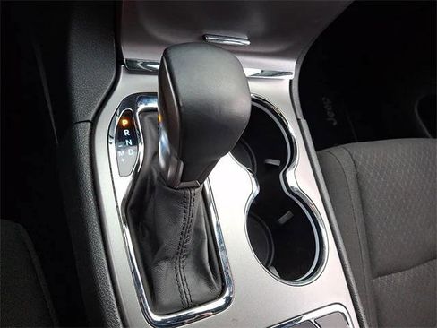 Certified 2019 Jeep Grand Cherokee Laredo image 15