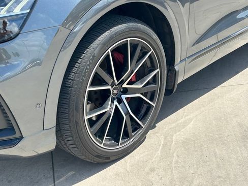 Used 2021 Audi Q8 Prestige AWD/4WD image 9