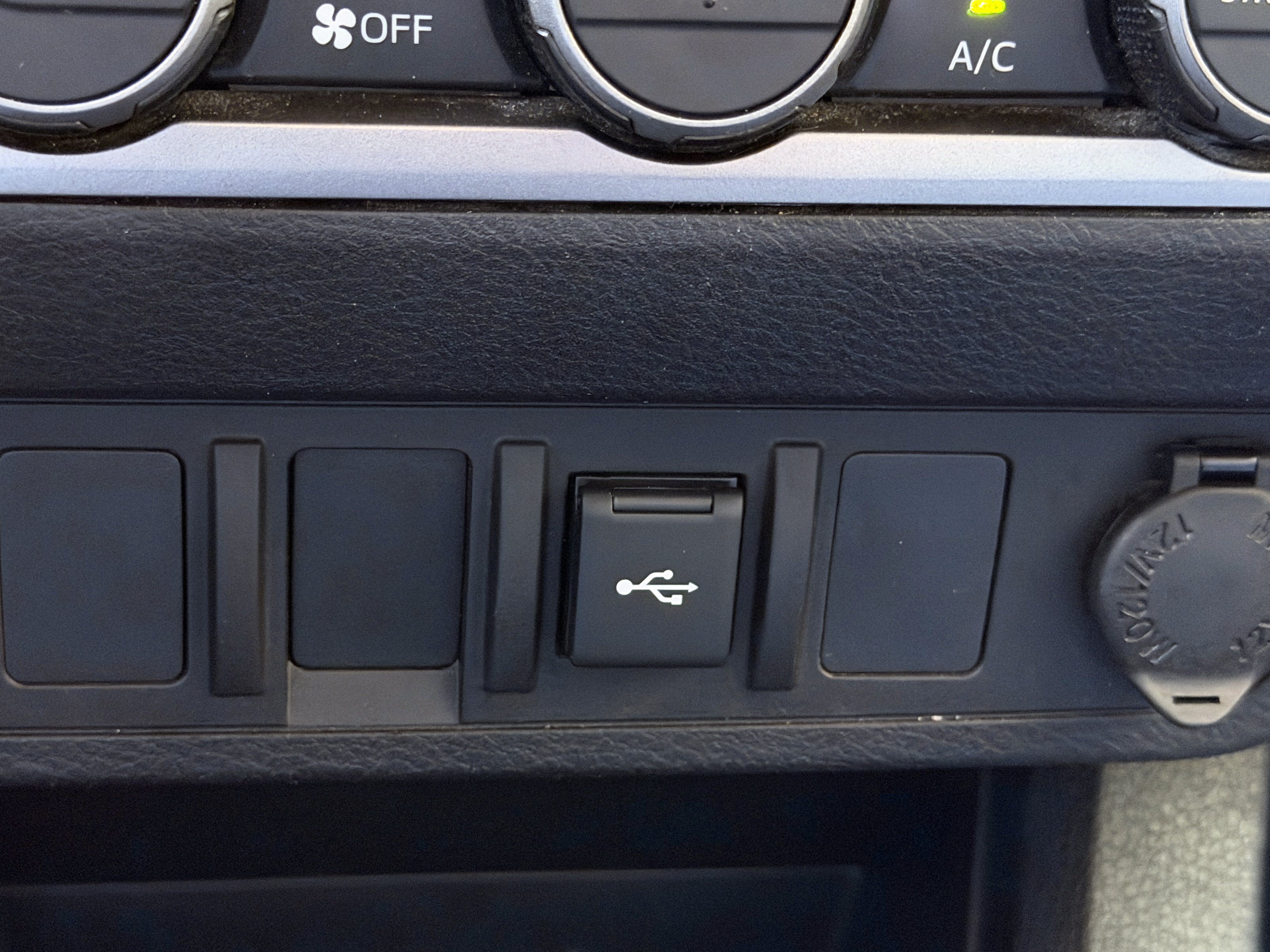 Used 2023 Toyota Tacoma SR AWD/4WD image 22