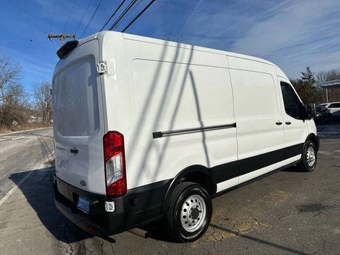 Used 2024 Ford Transit 250 Medium Roof w/LWB Van 3D image 6