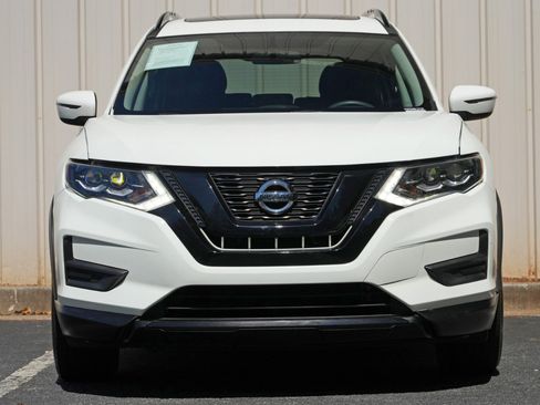 Used 2017 Nissan Rogue SV FWD image 6