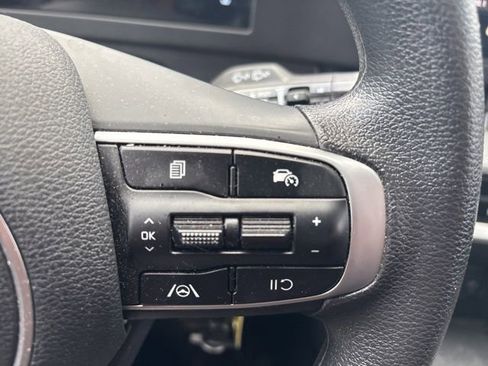 Certified 2025 Kia Sportage LX image 16
