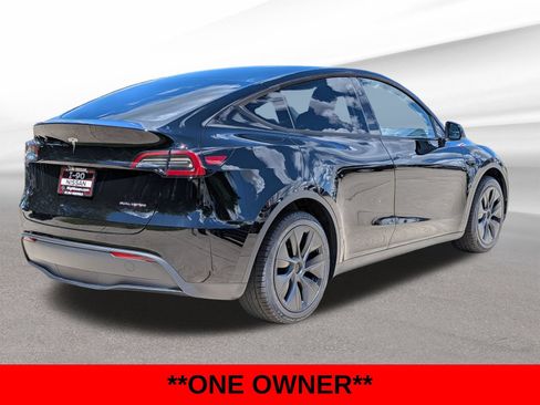 Used 2024 Tesla Model Y Long Range AWD/4WD image 6