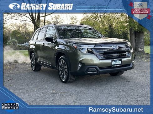 Certified 2025 Subaru Forester Touring AWD/4WD image 1