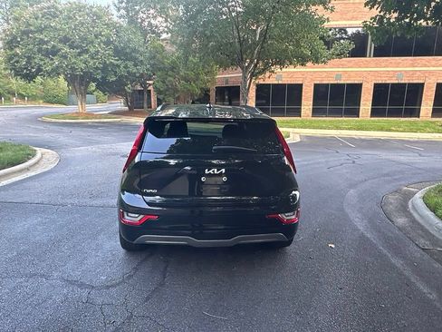 Used 2023 Kia Niro Wave w/ Wave Preserve Package FWD image 5