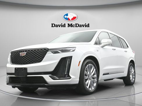 Used 2023 Cadillac XT6 Premium Luxury w/ Technology Package FWD image 36