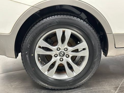 Used 2012 Hyundai Veracruz Limited w/ Entertainment Pkg FWD image 28