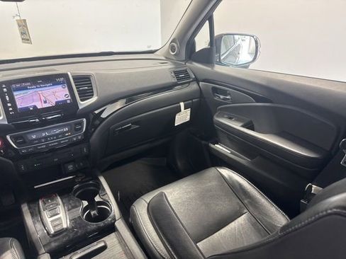 Used 2018 Honda Pilot Touring image 22