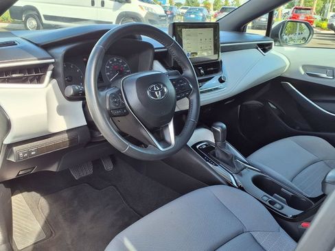 Used 2025 Toyota Corolla SE FWD image 19