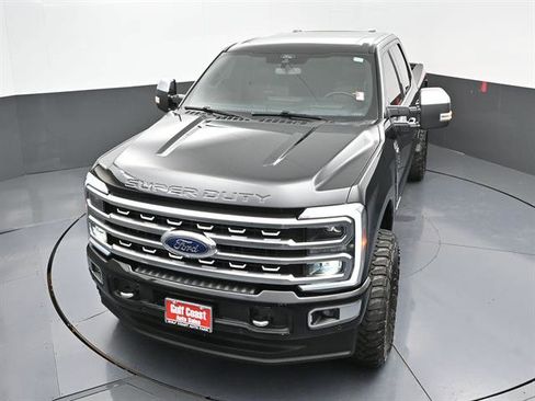 Used 2024 Ford F250 Platinum w/ FX4 Off-Road Package AWD/4WD image 39