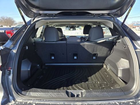 Used 2024 Subaru Crosstrek 2.0i Premium image 33