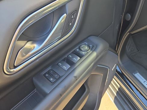 Used 2023 Chevrolet Tahoe LT w/ LT Signature Package image 19