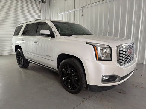 Used 2018 GMC Yukon Denali w/ Denali Ultimate Package image 1