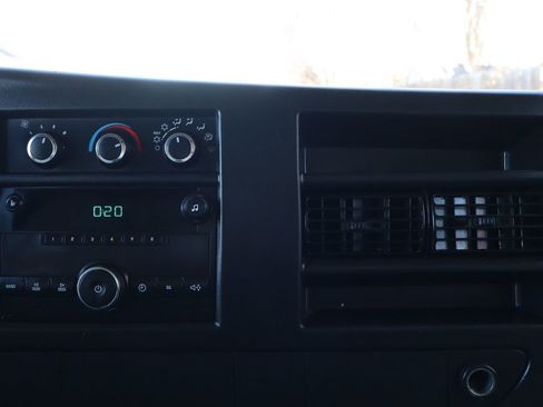 Used 2011 Chevrolet Express 3500 Work Van image 31