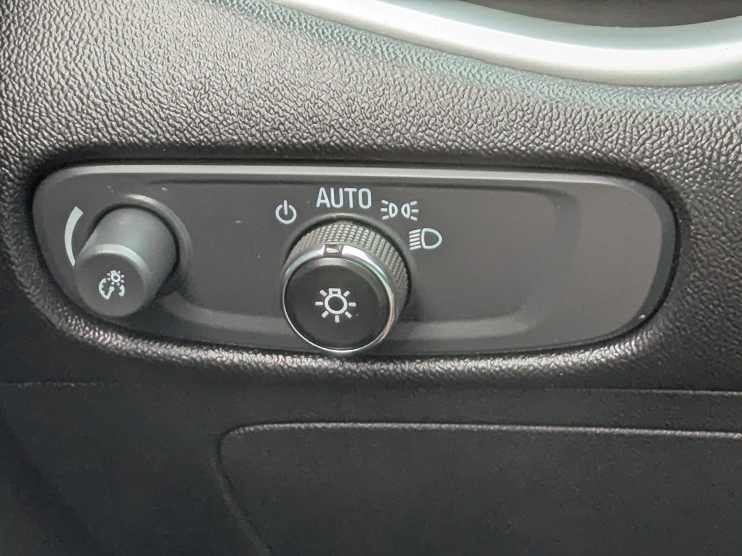 Certified 2024 Chevrolet Malibu LT FWD image 30