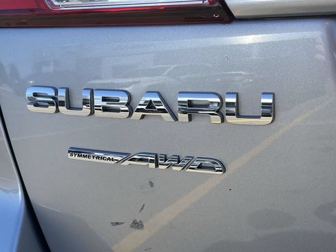 Used 2013 Subaru Outback 2.5i Premium w/ All-Weather Pkg AWD/4WD image 7