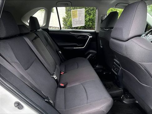 Used 2024 Toyota RAV4 LE AWD/4WD image 16