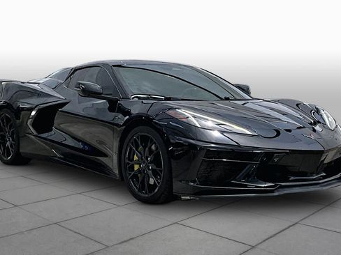 Used 2024 Chevrolet Corvette Stingray Premium Conv w/ Z51 Performance Package RWD image 3