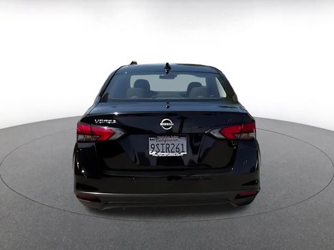 Used 2025 Nissan Versa SV FWD image 12