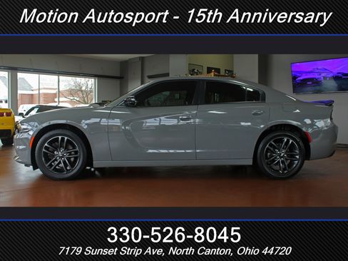 Used 2019 Dodge Charger SXT w/ Plus Group image 7