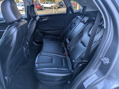 Used 2024 Ford Edge Titanium image 15